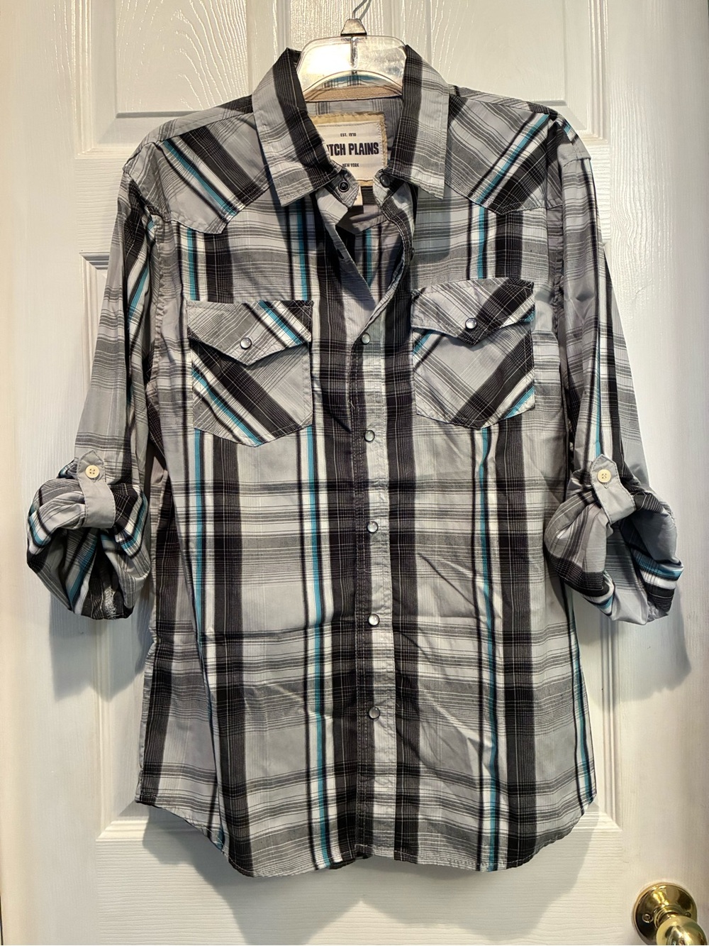 Ditch Plains Men’s Gray & Black Plaid Button-Down Shirt with Teal Accents